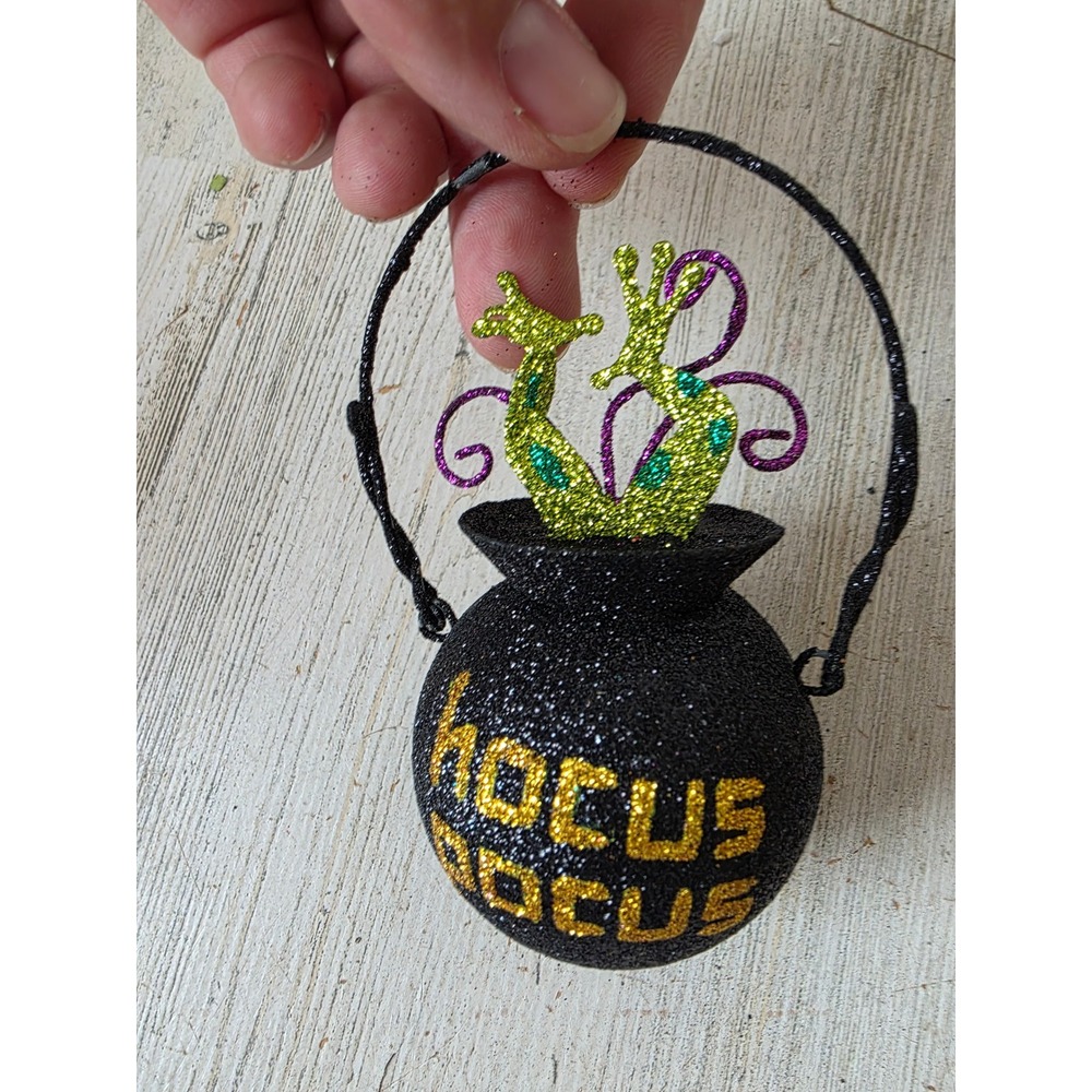 Vintage Pier 1 Hocus pocus cauldron glitter ornament frog which tree Halloween